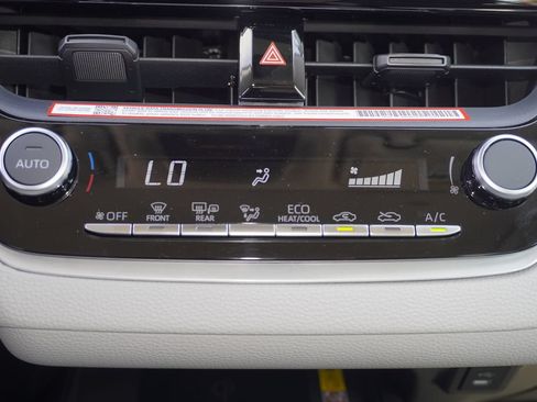 Certified 2026 Toyota Corolla LE FWD image 15