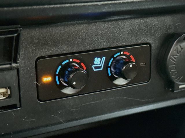 Used 2023 Toyota 4Runner Limited AWD/4WD image 21