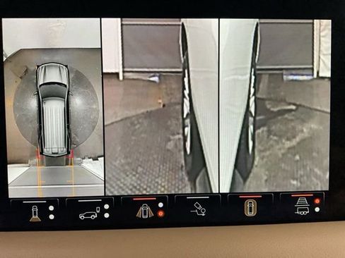 Certified 2024 Chevrolet Tahoe Premier w/ Advanced Technology Package image 21