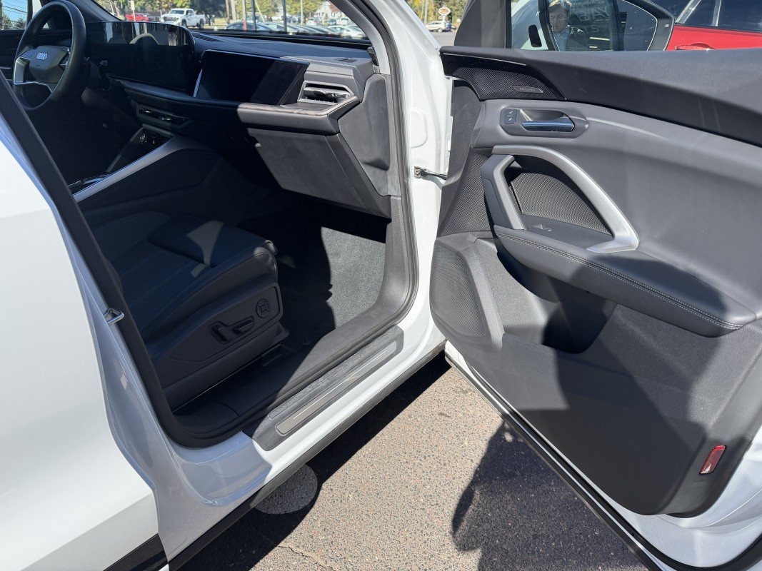 Used 2025 Audi Q5 Prestige AWD/4WD image 22