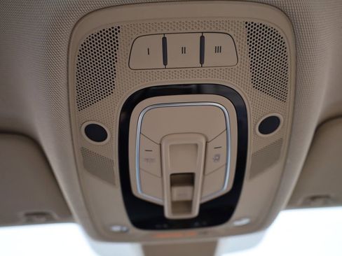 Used 2017 Audi A4 2.0T Premium image 33