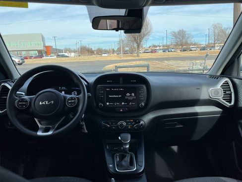 Used 2025 Kia Soul LX w/ LX Technology Package image 31