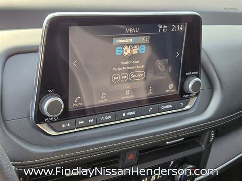 Used 2023 Nissan Rogue SV image 27