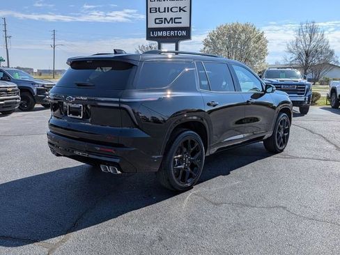 New 2026 Chevrolet Traverse RS w/ LPO, Floor Liner Package image 3