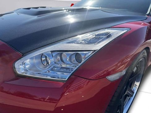 Used 2009 Nissan GT-R Premium image 13