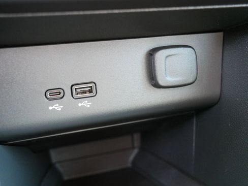 Used 2024 Buick Encore GX Preferred w/ Comfort Package image 32