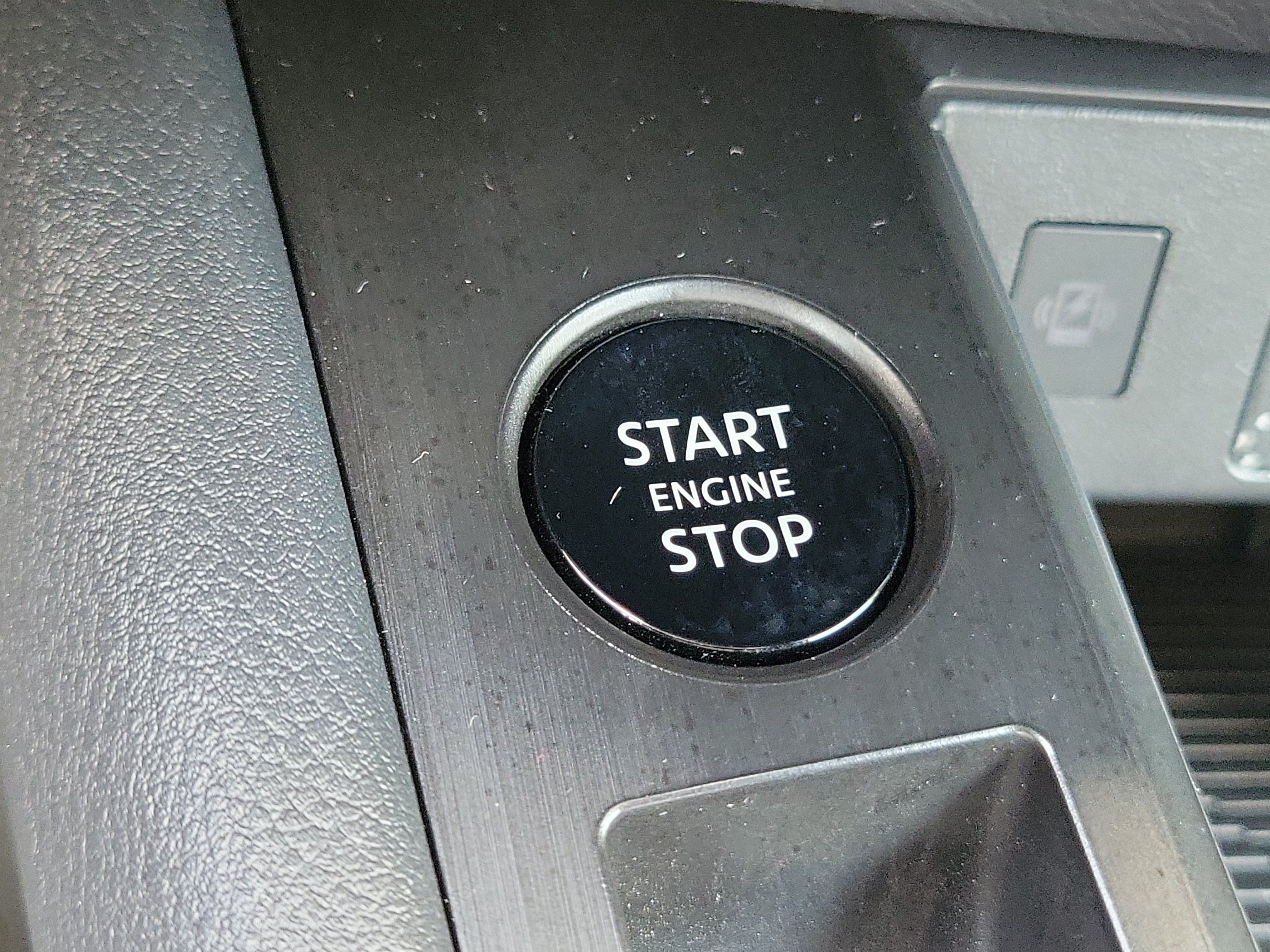 Used 2025 Nissan Kicks SV FWD image 24