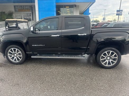 Used 2022 GMC Canyon Denali RWD image 9