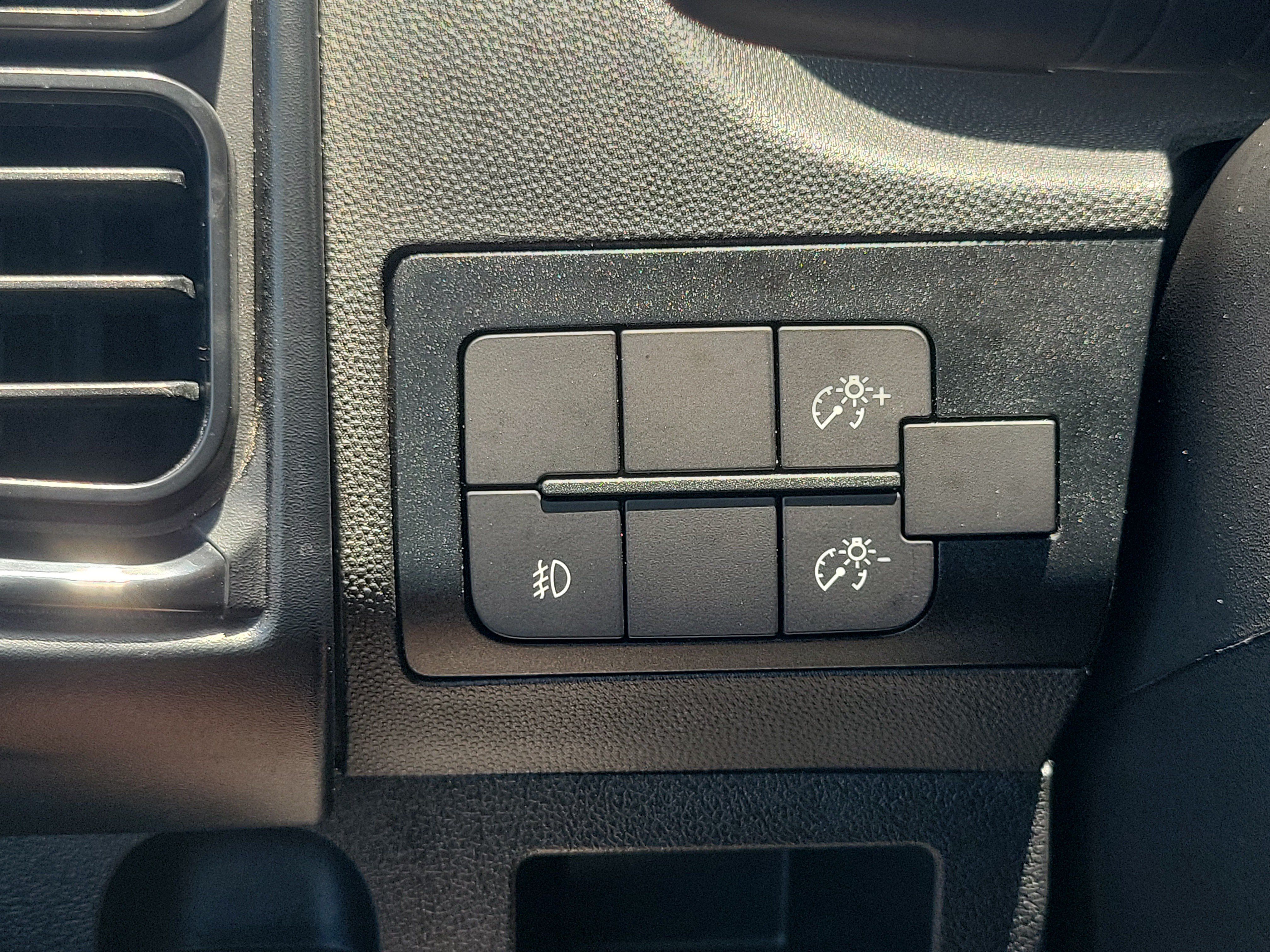 Used 2025 RAM ProMaster 2500 w/ Convenience Group FWD image 23