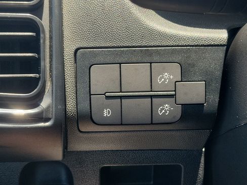 Used 2025 RAM ProMaster 2500 w/ Convenience Group FWD image 23