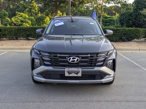 Used 2025 Hyundai Tucson SEL FWD image 9
