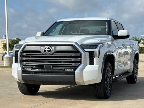 Used 2024 Toyota Tundra Limited w/ Power Package AWD/4WD image 3