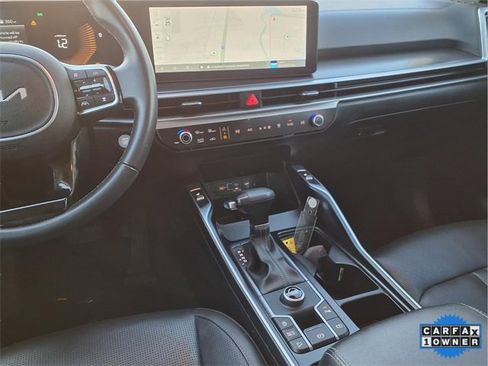 Used 2024 Kia Sorento S image 6