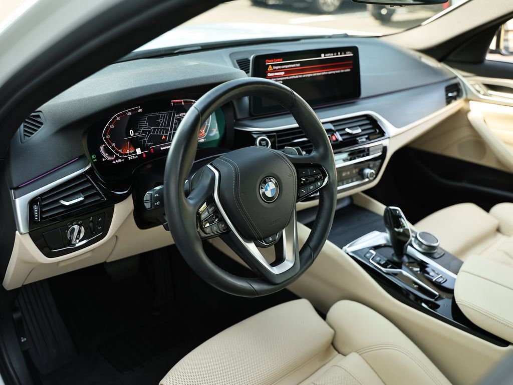 Used 2022 BMW 530i xDrive w/ Convenience Package AWD/4WD image 19