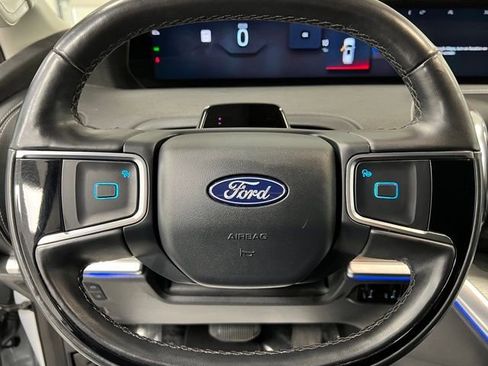 Used 2025 Ford Expedition Platinum AWD/4WD image 22