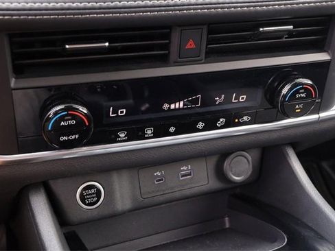 Certified 2023 Nissan Rogue SV image 16