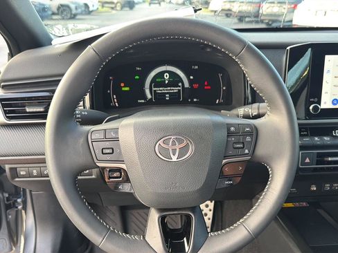 Certified 2025 Toyota Camry SE FWD image 20