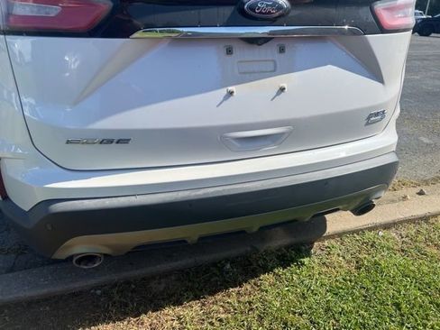 Used 2019 Ford Edge SEL w/ Equipment Group 201A image 5