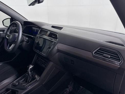 Certified 2023 Volkswagen Tiguan SE R-Line image 27