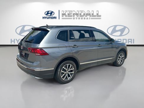 Used 2020 Volkswagen Tiguan SE w/ Panoramic Sunroof Package FWD image 6