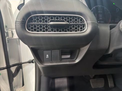 New 2026 Honda HR-V EX-L image 17