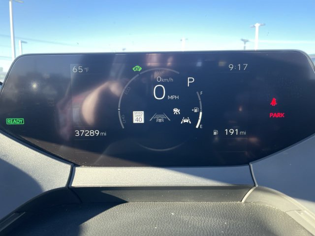 Used 2025 Toyota Prius LE FWD image 17