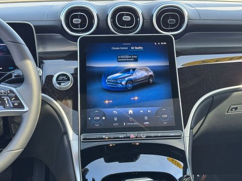 Used 2025 Mercedes-Benz GLC 300 4MATIC image 20