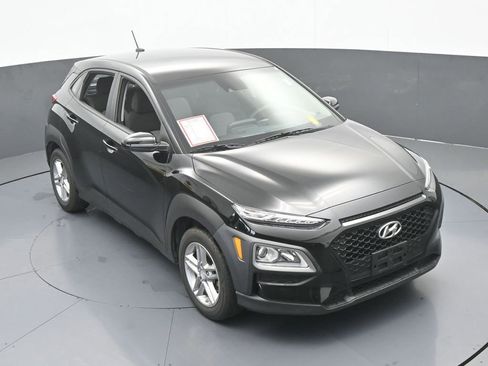 Used 2021 Hyundai Kona SE image 48