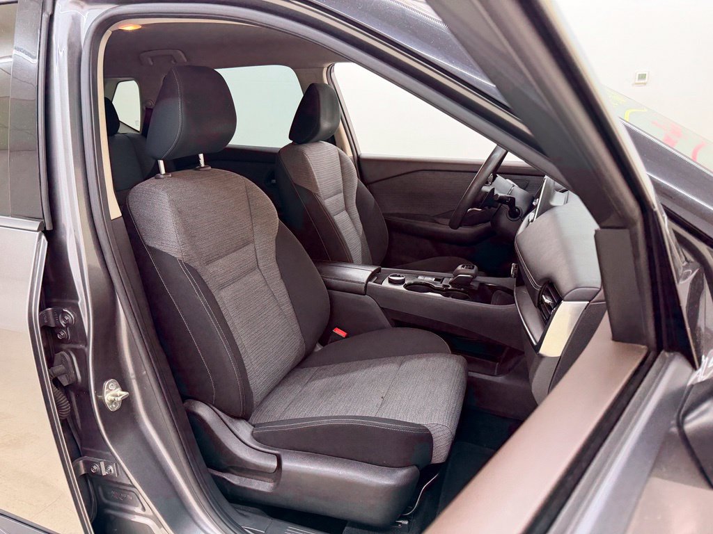 Used 2021 Nissan Rogue SV AWD/4WD image 11