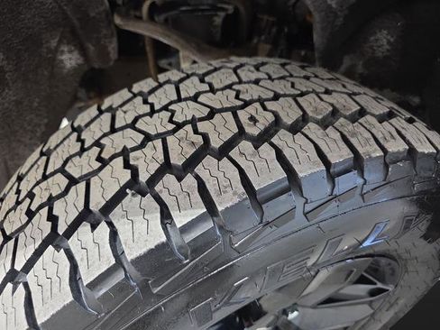 Used 2021 Chevrolet Silverado 1500 Custom Trail Boss w/ LPO, Dark Essentials Package image 38