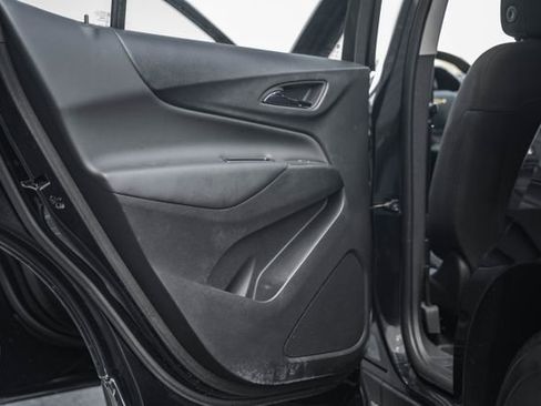 Used 2023 Chevrolet Equinox LT image 43