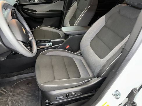 Certified 2023 Chevrolet TrailBlazer LT w/ LPO, Blackout Package image 2