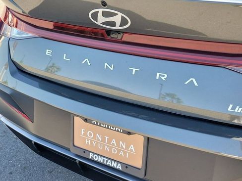 New 2026 Hyundai Elantra Limited FWD image 28