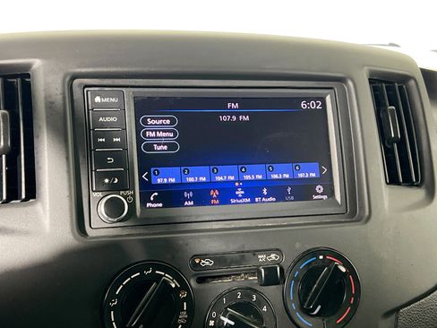 Used 2020 Nissan NV200 S FWD image 26