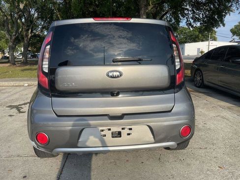 Used 2018 Kia Soul + FWD image 19