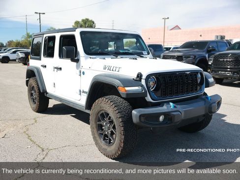Used 2024 Jeep Wrangler Unlimited image 8