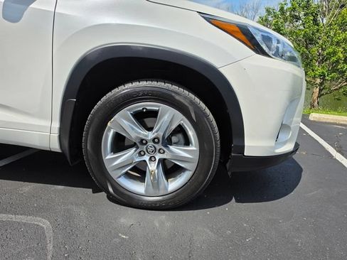 Used 2018 Toyota Highlander Limited AWD/4WD image 4