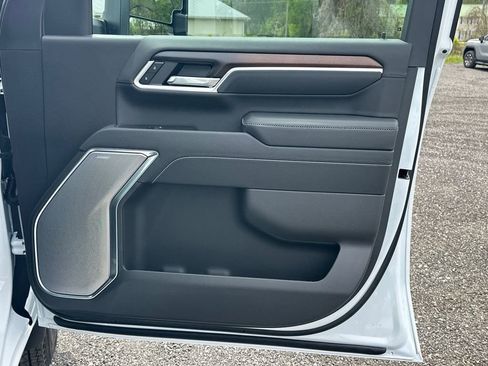 New 2026 GMC Sierra 3500 Denali w/ Denali Reserve Package AWD/4WD image 15
