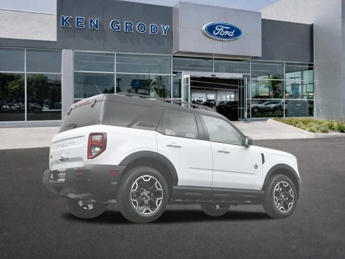 New 2025 Ford Bronco Sport Outer Banks image 1