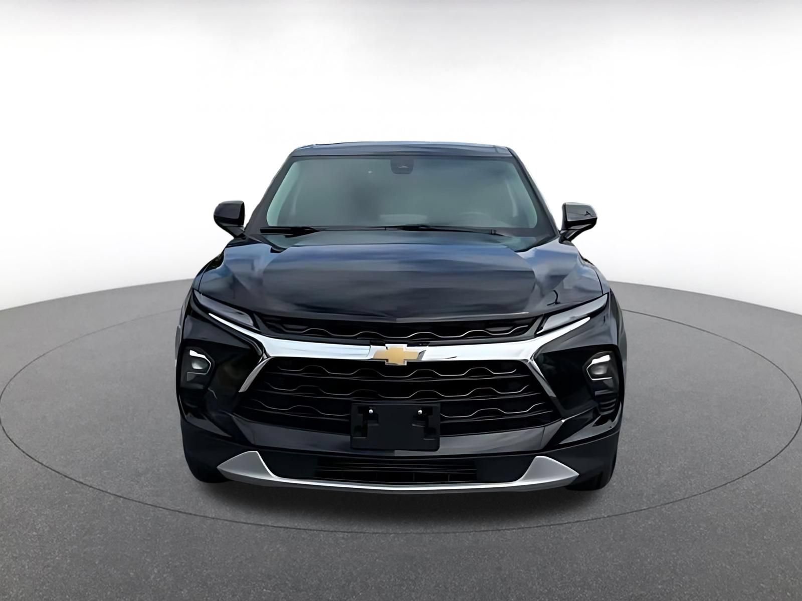 Used 2025 Chevrolet Blazer LT FWD image 4