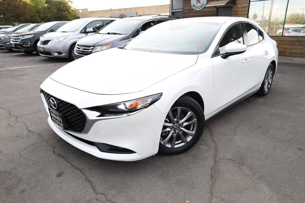 Used 2019 MAZDA MAZDA3 Sedan FWD image 2