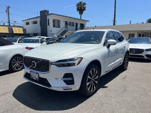 Used 2023 Volvo XC60 B5 Plus AWD/4WD image 1