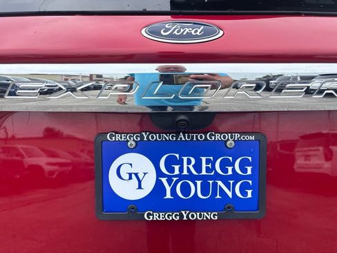 Used 2023 Ford Explorer XLT w/ Equipment Group 202A AWD/4WD image 13