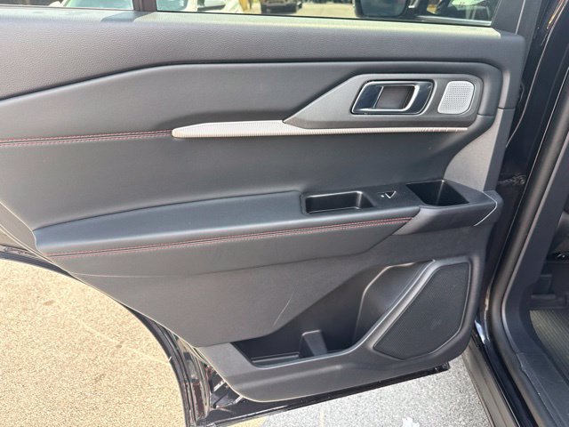 Used 2025 Ford Explorer ST AWD/4WD image 18