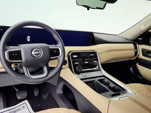 Used 2025 Nissan Armada Platinum AWD/4WD image 11