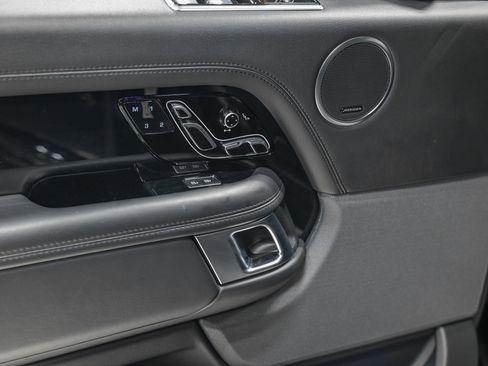 Used 2022 Land Rover Range Rover P525 Westminster Edition image 14