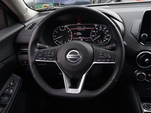 Used 2020 Nissan Sentra SV FWD image 28