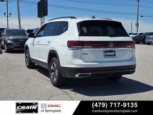 Used 2024 Volkswagen Atlas SE AWD/4WD image 6