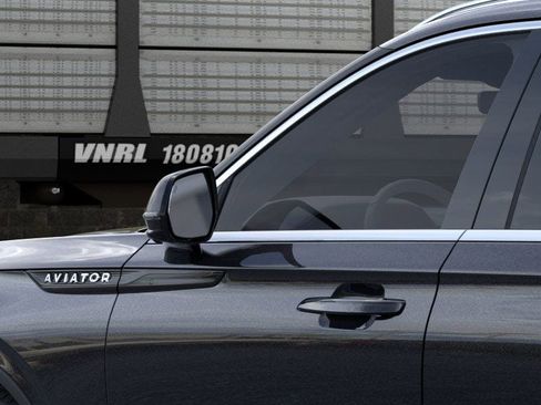New 2026 Lincoln Aviator AWD image 20