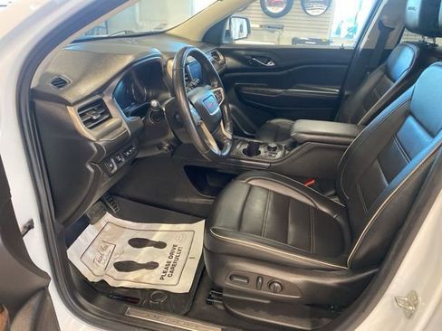 Used 2022 GMC Acadia Denali w/ Denali Technology Package image 28